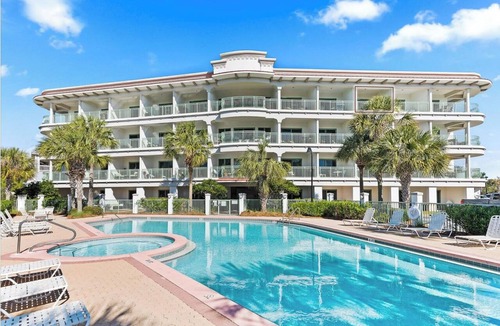 Rosemary Beach Condo | Seacrest Inn Condo, Corner Studio with Wrap-Around Balcony