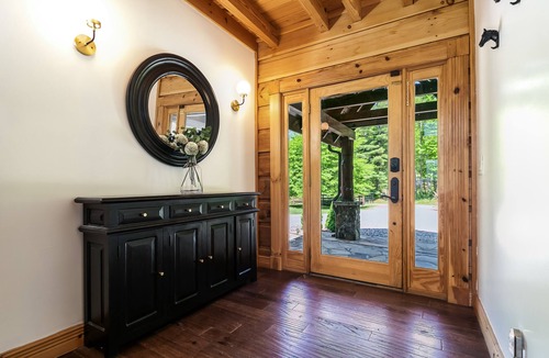 Topton House | Secluded, Modern Cabin, Views, Lake, Private Dock, Starlink Speed WIFI