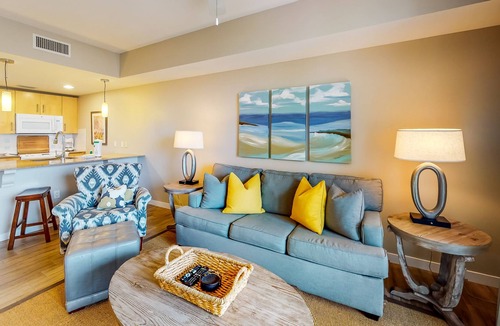 Baytowne Wharf Apartment | Serene condo with pool, hot tub, balcony, full kitchen, golf, tennis