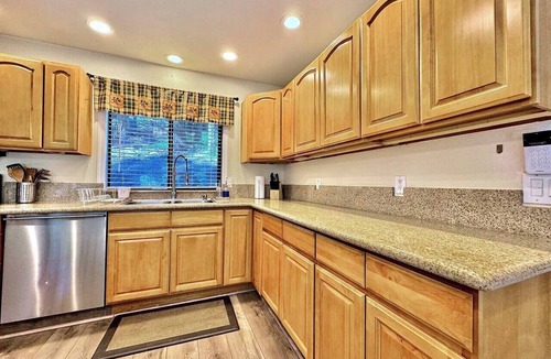 Pollock Pines Cabin | Serene Mountain Escape-Cozy Cabin Near Sly Park