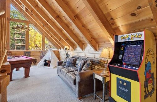Sevierville Ski Chalet | Serenity - Sweeping Mountain VIEWS From Every Room