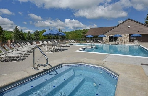 Seven Springs Condo | Seven Springs 1 Bedroom Premium Condo, Ski In/Ski Out by RedAwning