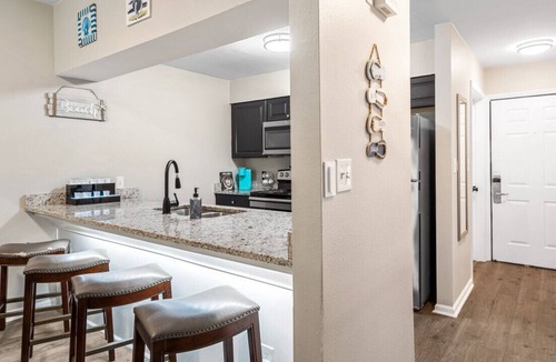 Sandestin Apartment | Shoppers Oasis | New Listing! | Walking Distance to Shopping | Pool