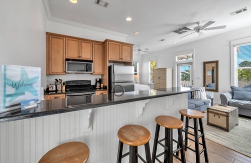 Rosemary Beach House | ⛱️ Simply The Beach - Chic Studio Carriage House ⛱️