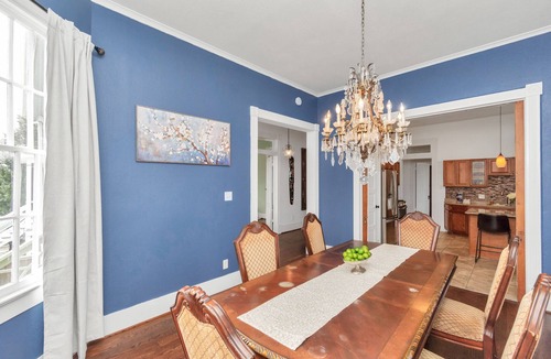 San Jacinto House | Sleep 20, Historic East End, Heated Huge Pool, Giant 4 story deck