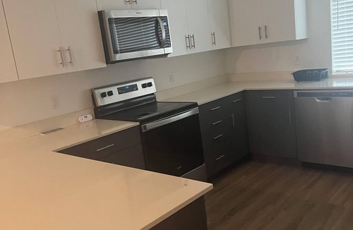 Oregon City Apartment | Spacious 3-bedroom with WiFi, fitness room in charming Oregon City