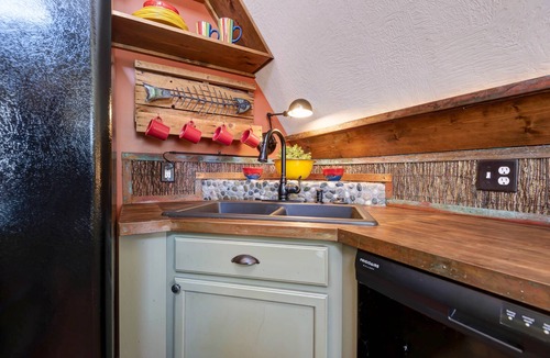 Lampe Cabin | Spacious 4BR/4BA Table Rock Lake Retreat