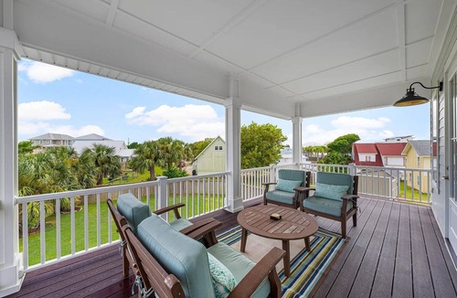 Gulf Vista House | Spacious 5-bedroom house in Panama City Beach. 2-minute walk to the beach.