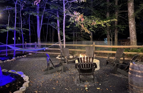 Locust Lake Village Ski Chalet | Spacious and cozy pet friendly chalet w/hot tub & garden sauna