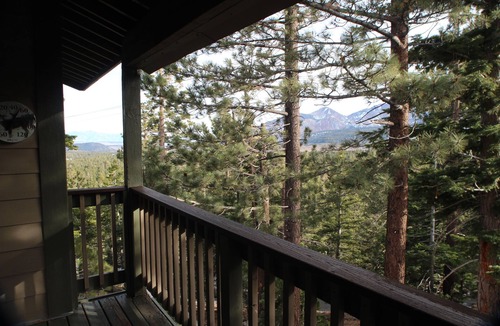 Mammoth Lakes Cabin | Spacious cozy condo with large loft , Near Both Canyon Lodge & Village