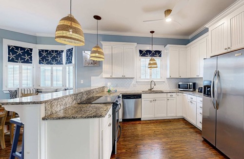Village of Sugar Beach House | Spacious Home with Private Pool, dog-friendly, 2 Blocks to Beach