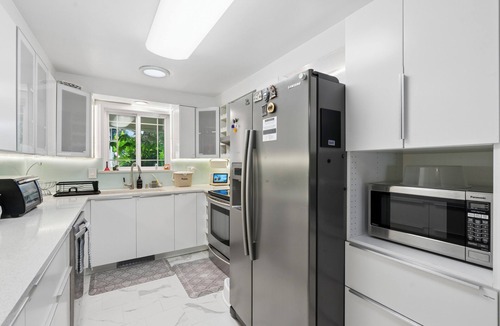 Hillsboro House | Spacious Lodge in Hillsboro w/4D and Large Fenced Backyard