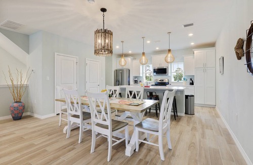 Ono Island House | Spacious Townhouse| Dogs OK |Private Beach Club |Two Pools |Free Golf |Tennis and Pickleball