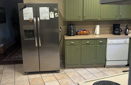 Dillsburg House | Spacious Two Bedroom House with Golf Course Views