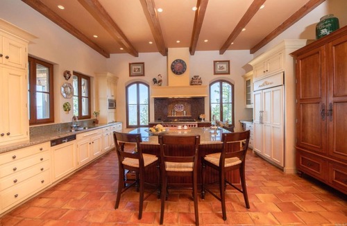 Napa County House | Spacious vineyard estate in Napa Valley with home, guest home, pool, pano views