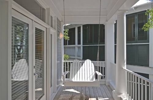 Watercolor House | Spin Echo Cottage: Crisp & Bright, 2 Bedroom Cottage, Sleeps 4 in Seaside FL!