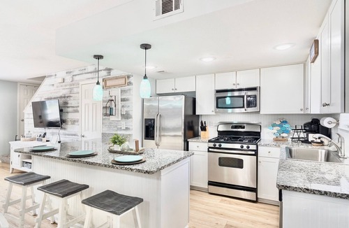 Panama City Beach House | Spring Beach Trip- Heated Pools- Modern Townhome- Resort- Golf Cart Available