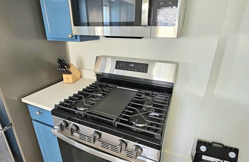 Squirrel Hill South House | Squirrel Hill Haven Urban Getaway!