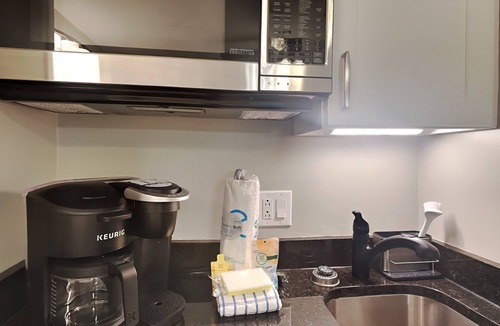 Gulf Lagoon Beach Condo | St Thomas Square #1204C | 5-Minute Walk to Beach + Amenities
