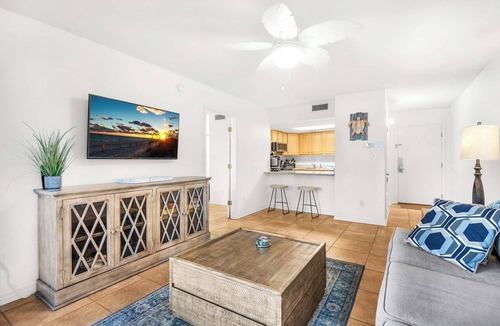 Villa Sabine Condo | 🌴🌞Steps to the Beach | Free Reserved Parking Space | Sand Dollar E-101