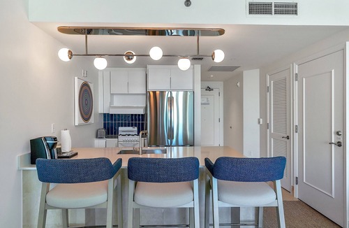 Mid Beach Hotel | Stunning Fontainebleau Ocean Bay