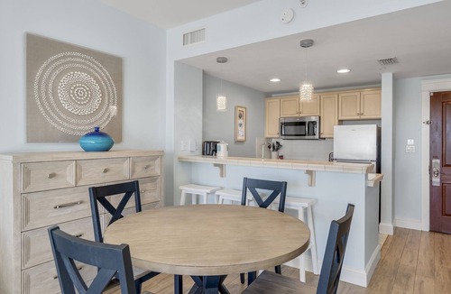 Baytowne Wharf Condo | Stylish Grand Sandestin 6th Floor 1BR Condo - Renovated