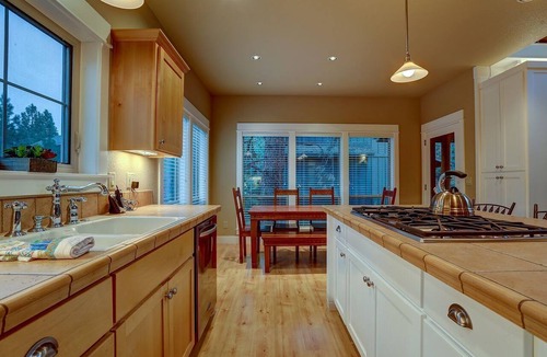 RiverWild Cabin | Stylish Luxury Cabin with Hot Tub near Deschutes River Trail on Resort in Bend, Oregon