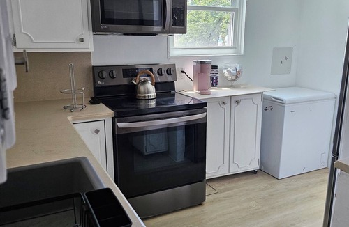 Plymouth Meeting House | Suburban, convenient, and pet friendly 3-bedroom house in Plymouth Meeting