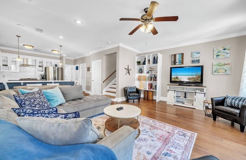 Village of Sugar Beach House | Sugar Sand Bungalow - Walk to Beach and Beautiful Community Pool!