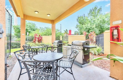 Florida Central Atlantic Coast Apartment | Suite Near Universal Studios w Pool & Hot Tub