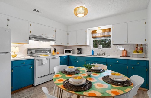 Kiska Beach House | Summer Discounted Rates! l Walk to Beach l Quiet West End of PCB l 5 Mins to 30A