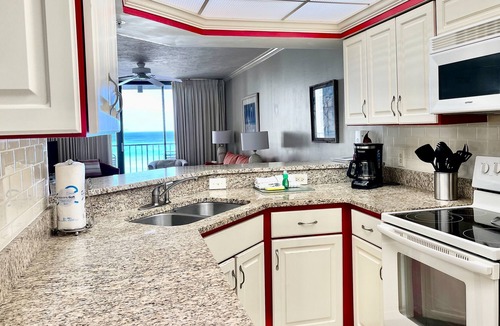 Biltmore Beach Condo | Sun, Fun, White Sand Beaches and Ocean Breezes! Do it all at The Summerhouse!