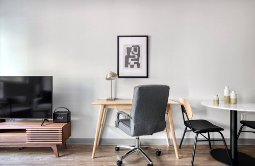 Little Tokyo Apartment | Sunny Downtown 1BR w/ Gym & Courtyard, close to LA Live, by Blueground
