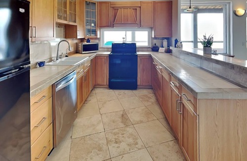 San Jacinto Condo | Sunset On The Seawall #1 | Pet Friendly, Beach Views + Beach view