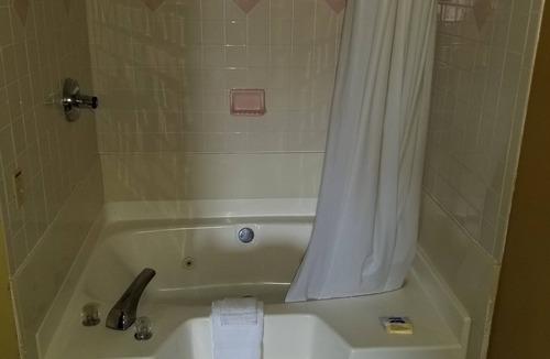 Brent Hotel | Sweet Dream Inn