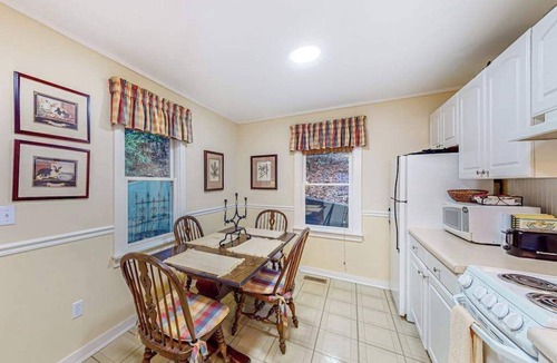 Mirror Lake House | The Cottage on Chowan