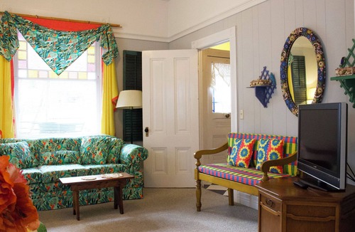 Sutter Creek House | The Fournier House: 1870 Victorian off Main St. in amazing Sutter Creek