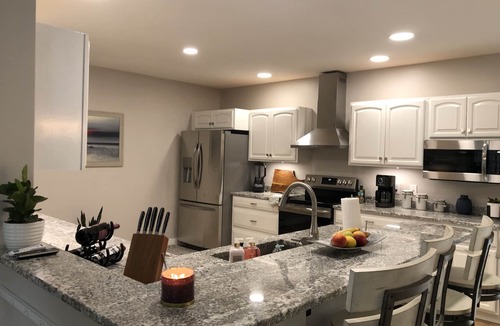 Bar Harbor House | The Mighty Oaks,Quiet,Hot Tub,Fire Pit,Cinema Room,Pool Table, 10 min to Town