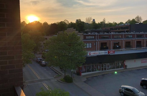 Fayetteville Condo | The Musicians Loft on Dickson Street | One block from UofA Campus!