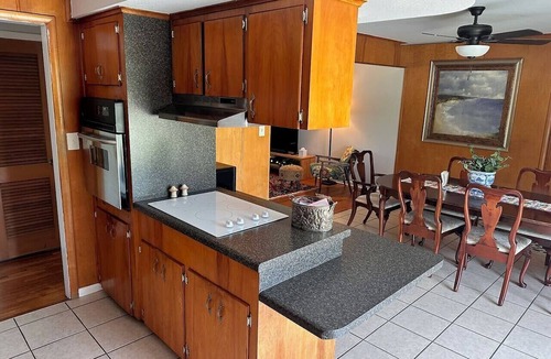 Springdale House | The Nook Bike Trail Family Friendly Near U of A