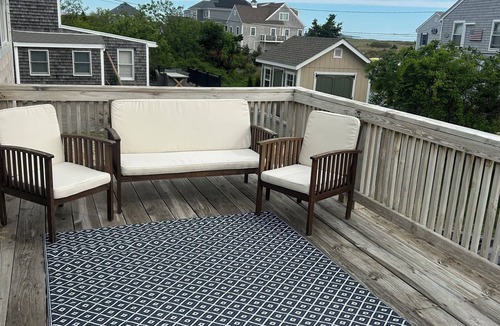Sagamore Beach Cottage | The perfect family- and pet-friendly getaway steps from the sandy beach