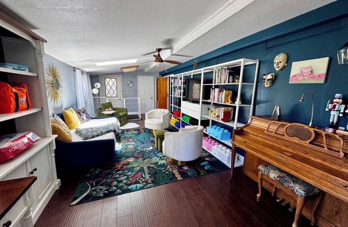 North Auburn House | The Reci Retreat: Pet-friendly 4-bedroom house in Auburn perfect for a getaway