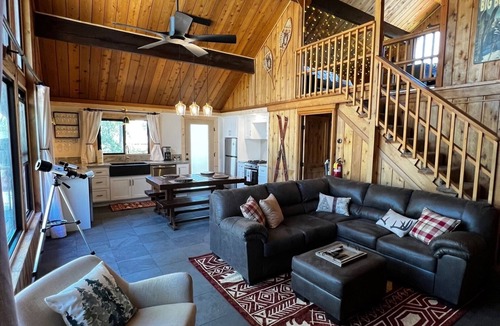 Upper Moonridge Cabin | The Stargazer Chalet-VIEWS From the Top of Moonridge
