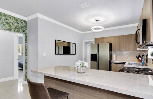 East Little Havana House | This house is a 6 bedroom(s), 3 bathrooms, located in Miami, FL.