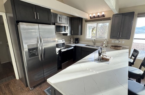 Lakehead House | Top Lakefront Oasis - Kayaks, Paddle Bd, - Shasta Lakeshore Retreat #2