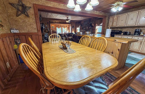 Jefferson Township Cabin | Traditional Mountain Cabin minutes from Kooser Lake and Hidden Valley Resort