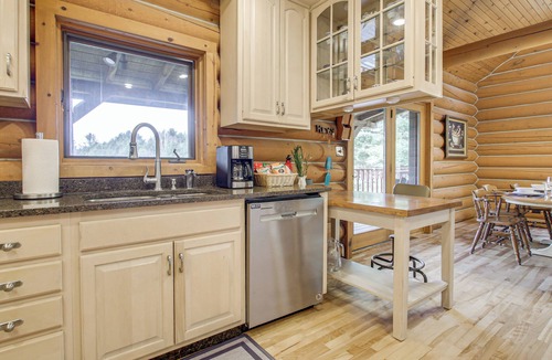 Pembine Cabin | Trail Access! Up North Family Cabin Near Lake
