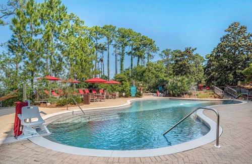 Sandestin Hotel | Tropical 1BR Suite w/2 Baths: Near Roberto’s Pizza & Village Eateries