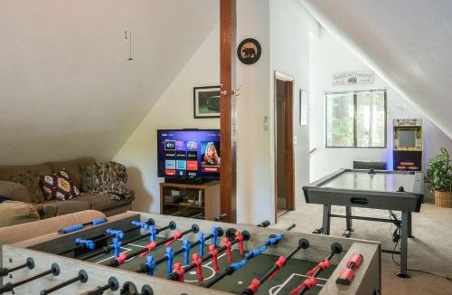 Dorrington House | Two Incredible Cabins for a Memorable Family Getaway in Dorrington, California