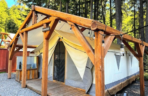 Idleyld Park Cabin | Umpqua National Forest Family Glamping Tent Homesteader - Near Crater Lake & Umpqua Hot Springs